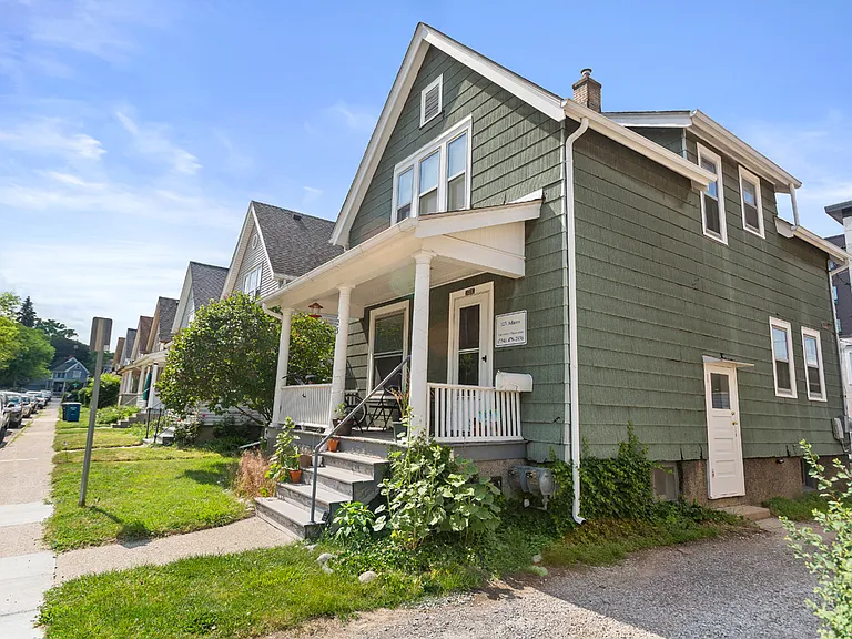 123 Adams St — Photo 32
