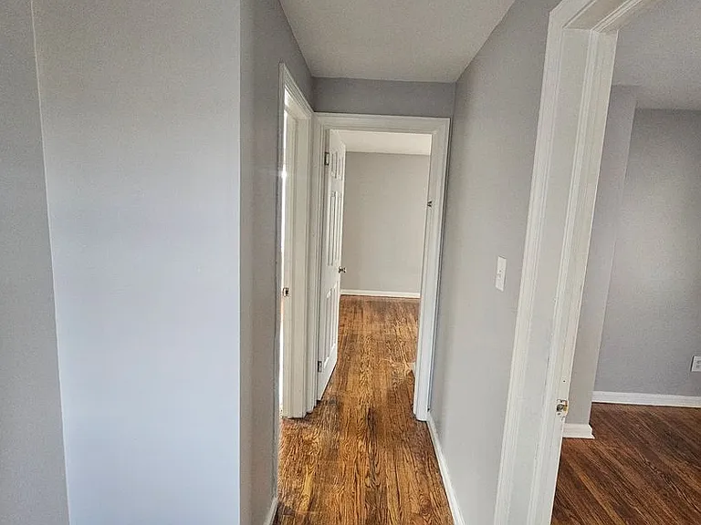 4196 Buckingham Elite Ave — Photo 6