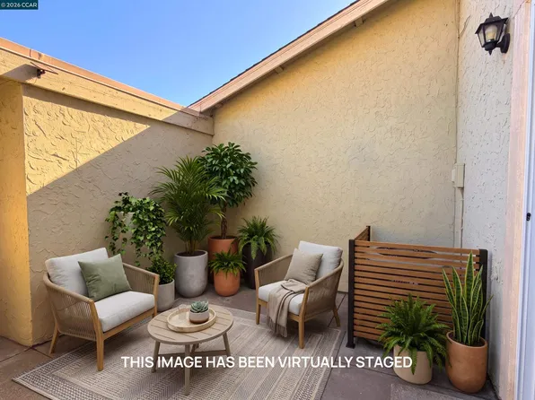 61 Meadowbrook Cir, Pittsburg, CA 94565