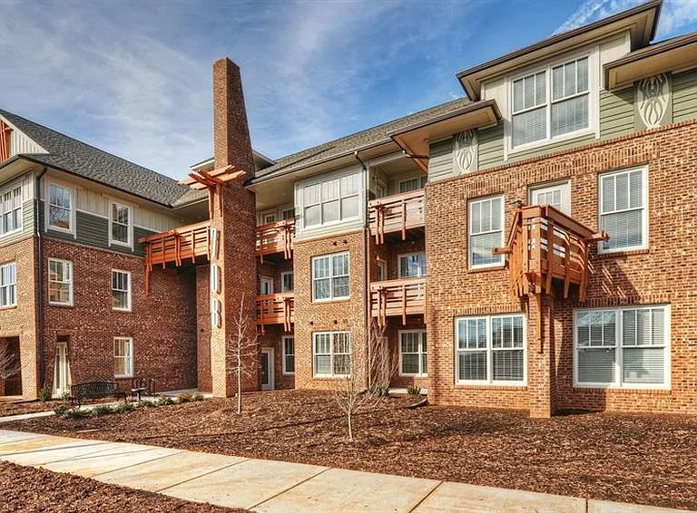 708 S Summit Ave — Photo 19