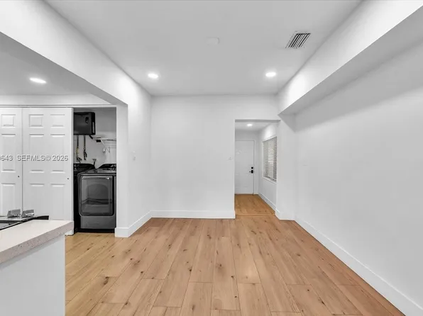 4719 E 8th Ct, Hialeah, FL 33013