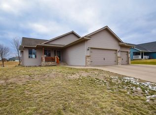 725 5th St NW, Richmond, MN 56368
