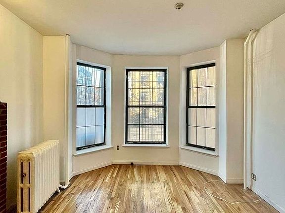 2nd image of 264 Gates Ave #1Q