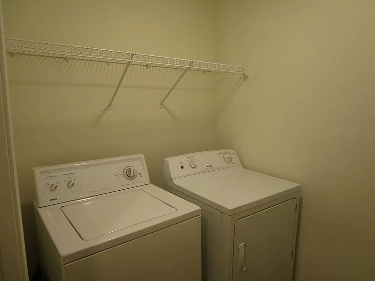 2409-2411 Northampton Dr. — Photo 14