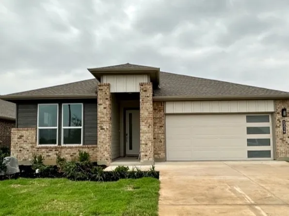 2216 Toucan Dr, Denton, TX 76205