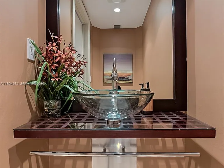 3535 S Ocean Dr #2102 — Photo 44