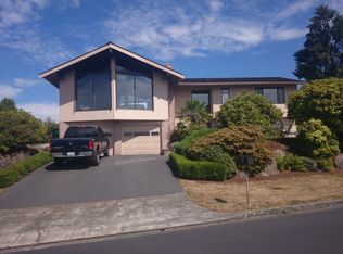 1271 NW Blakely Ct, Seattle, WA 98177
