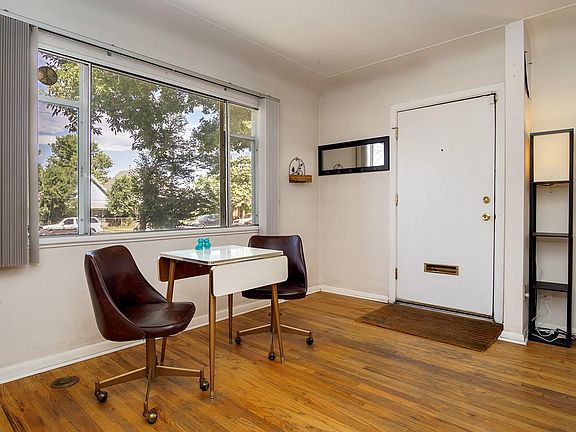 5th image of 826 Mariposa St