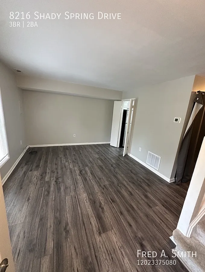 Beautiful 3-Bedroom Townhome in Gaithersburg Spacious Layout & Convenient Location — Photo 2