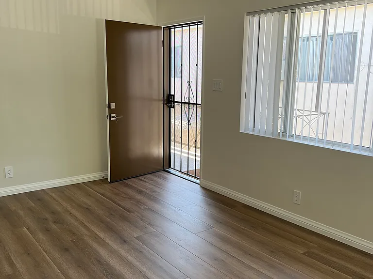 1518 Franklin St #5 — Photo 4
