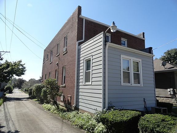 4th image of 809 W Richmond St