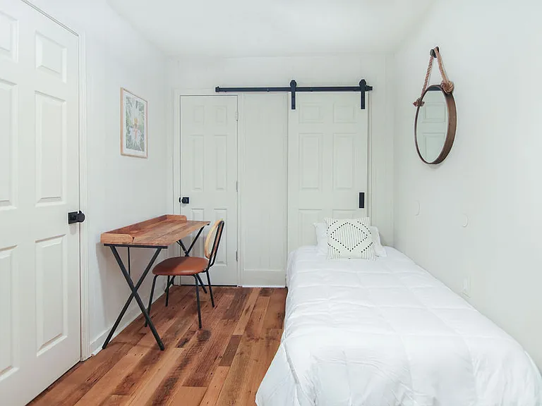 4208 S Rhett Ave #E — Photo 20