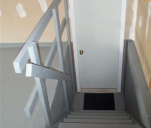 3rd image of 87 Thistlewood Ln