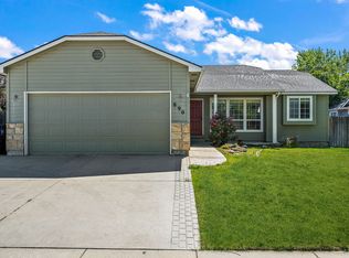 890 N Caracaras Pl, Eagle, ID 83616