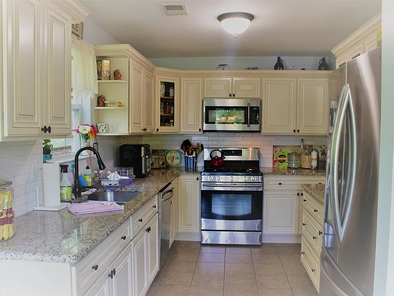 1 Saratoga Ct — Photo 12