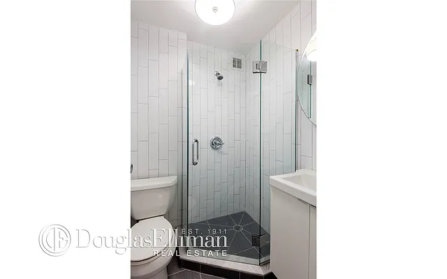 Rented by Douglas Elliman | media 22