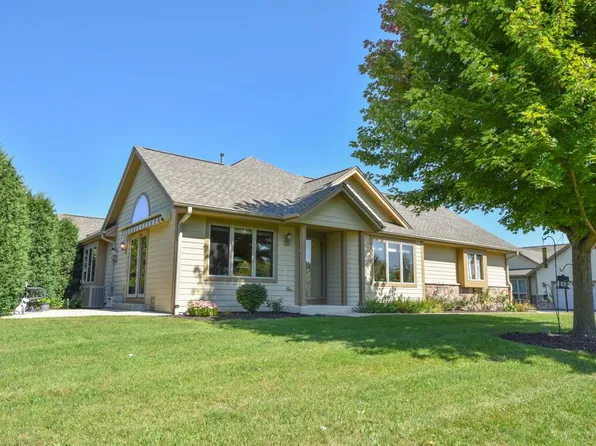 N161W19093 Oakland DRIVE, Jackson, WI 53037