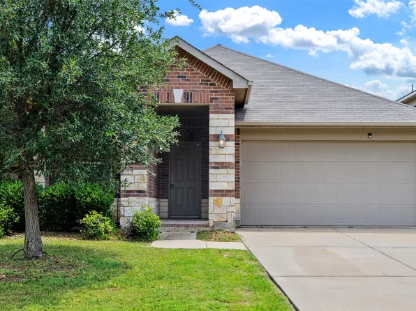 1508 Mockingbird Dr, Aubrey, TX 76227