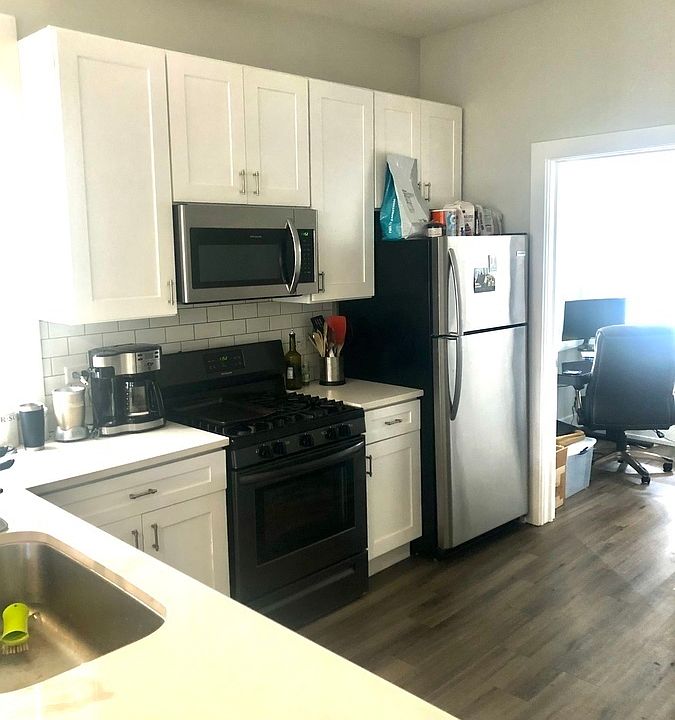 1st image of 1305 W Barry Ave APT 1F