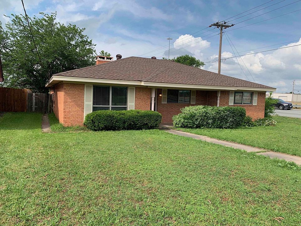 1st image of 2402 Hillcrest Ave