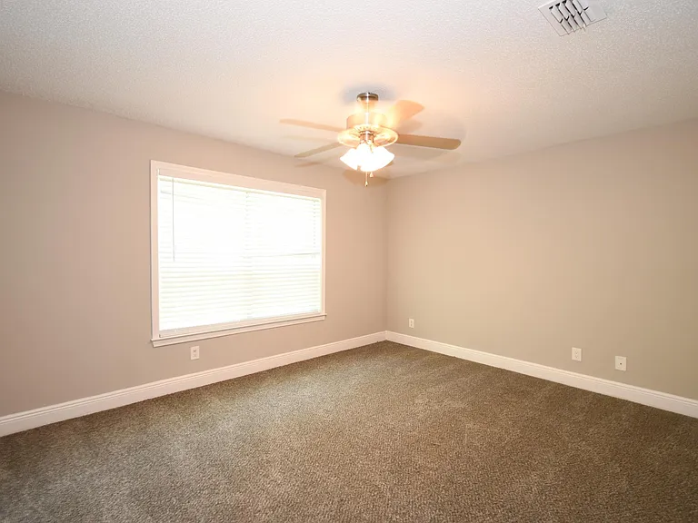 8308 Santa Fe Pkwy — Photo 16