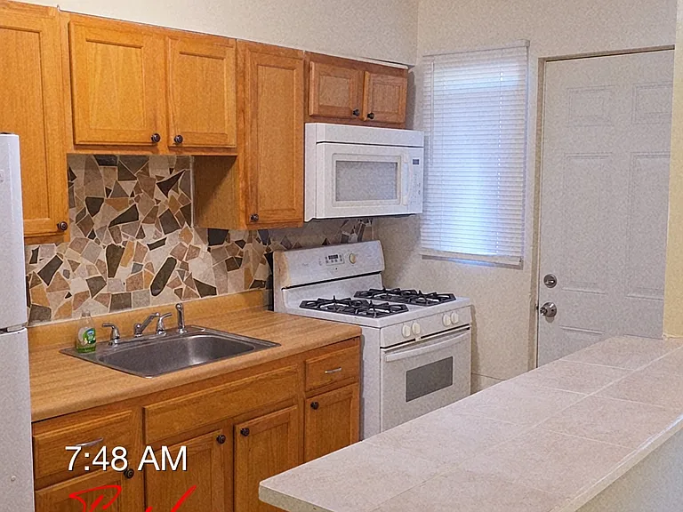 938 N Franklintown Rd — Photo 31