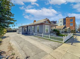 954 E Thompson Blvd, Ventura, CA 93001