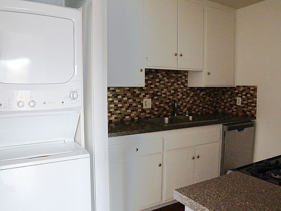 3rd image of 27400 Hombria Dr APT B