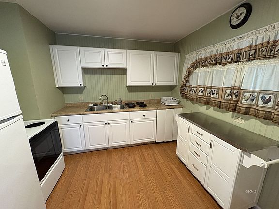 4th image of 1019 Linda Ln