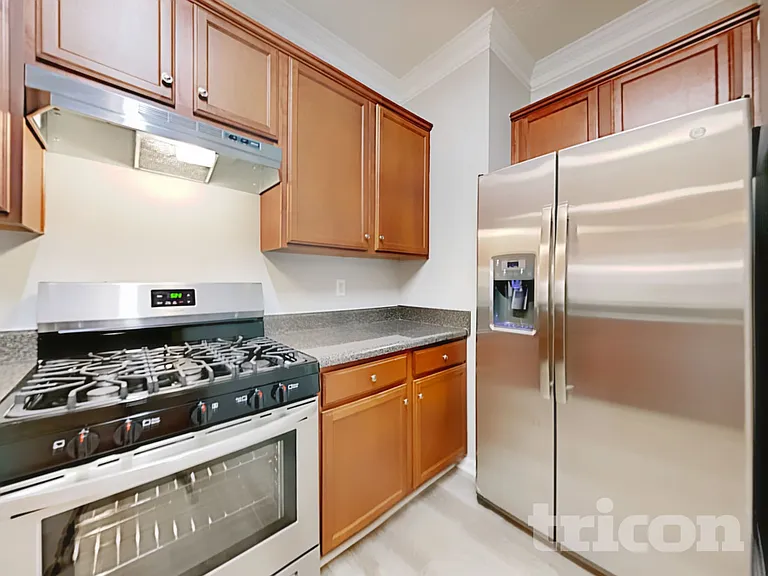 8132 Brookbend Dr — Photo 8