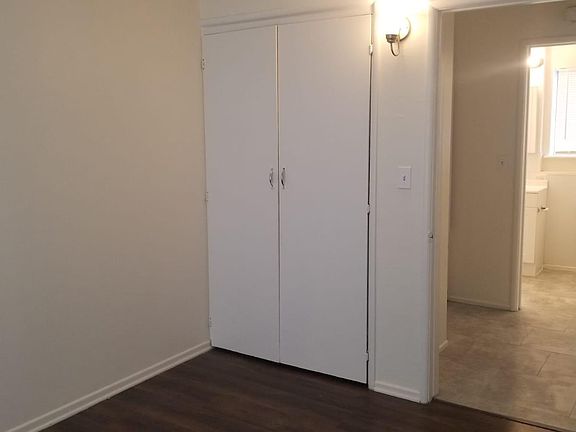 2nd image of 330 S East St #1/2