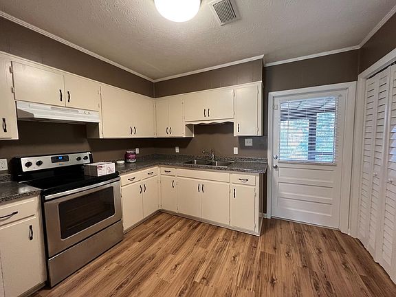 2nd image of 1036 Carrin Dr #B