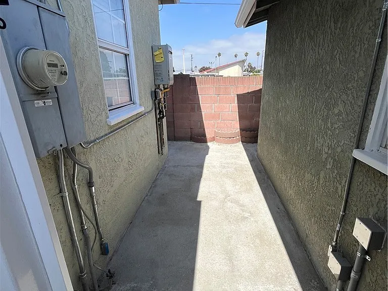 9441 Beverly St — Photo 15