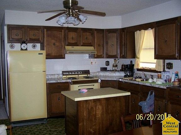5th image of 502 N Locust St