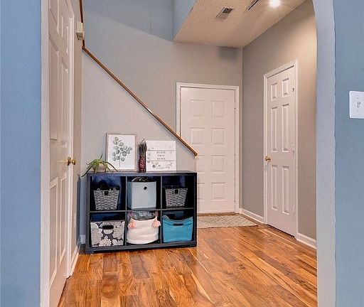 4th image of 5307 Nicholas Ct