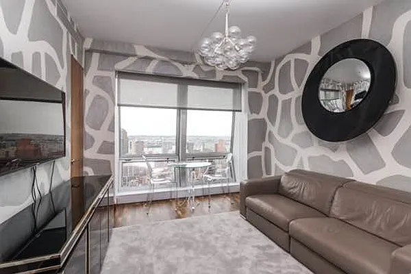 Rented by Century 21 Metropolitan | media 19