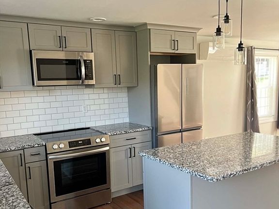 2nd image of 313-315 Walnut Hill Rd