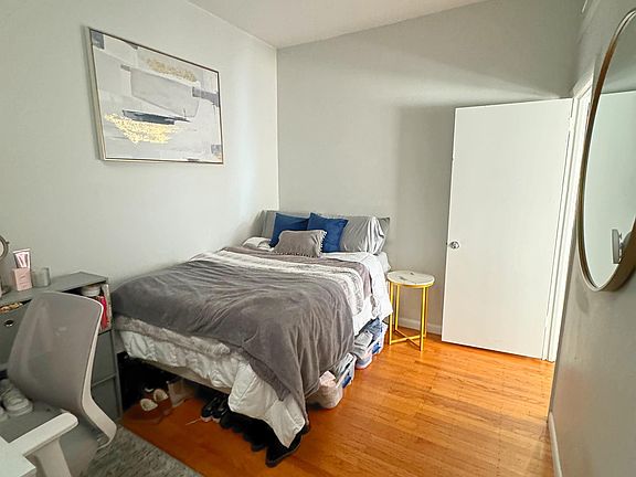 3rd image of 322 S 11th St #11154419