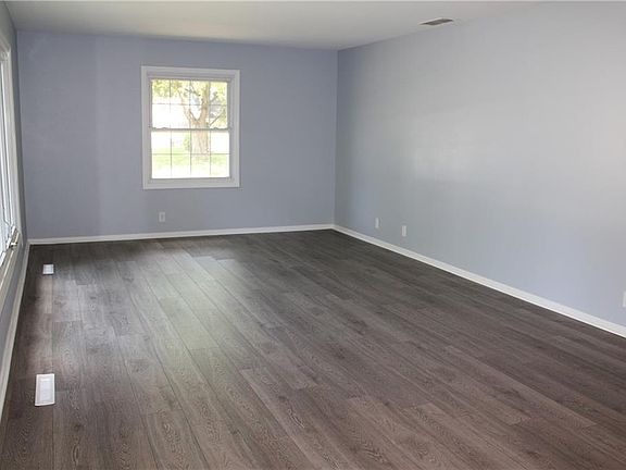 3rd image of 1717 Kingsley Dr