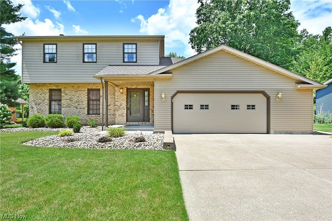 8742 Suncrest Dr photo 1