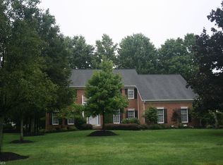 8975 Woodstone Dr, Brecksville, OH 44141