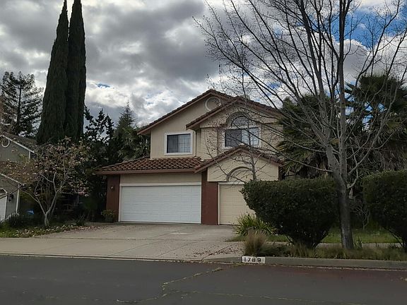 2nd image of 1789 Gillespie Dr