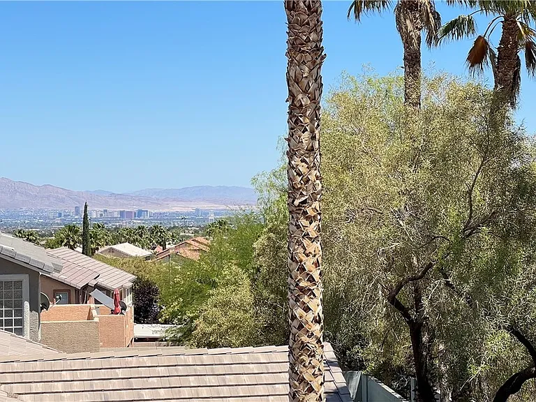 10645 Brianhurst Ave — Photo 20