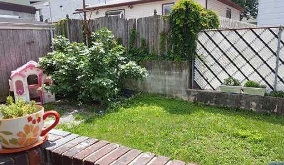 4th image of 45 Bayliss St #1