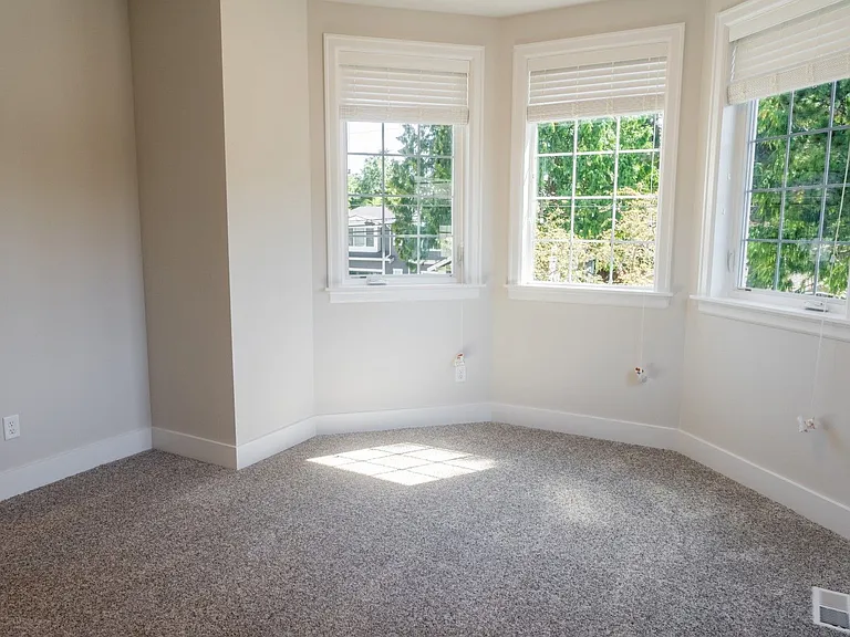 10420 NE 112th St — Photo 32