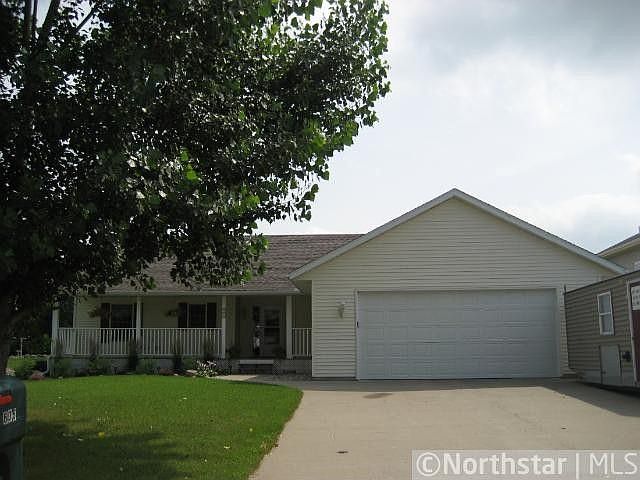 1st image of 605 Ash Cir