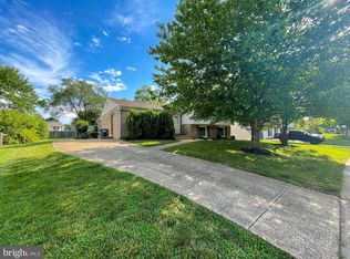 9704 Sudley Manor Dr, Manassas, VA 20109