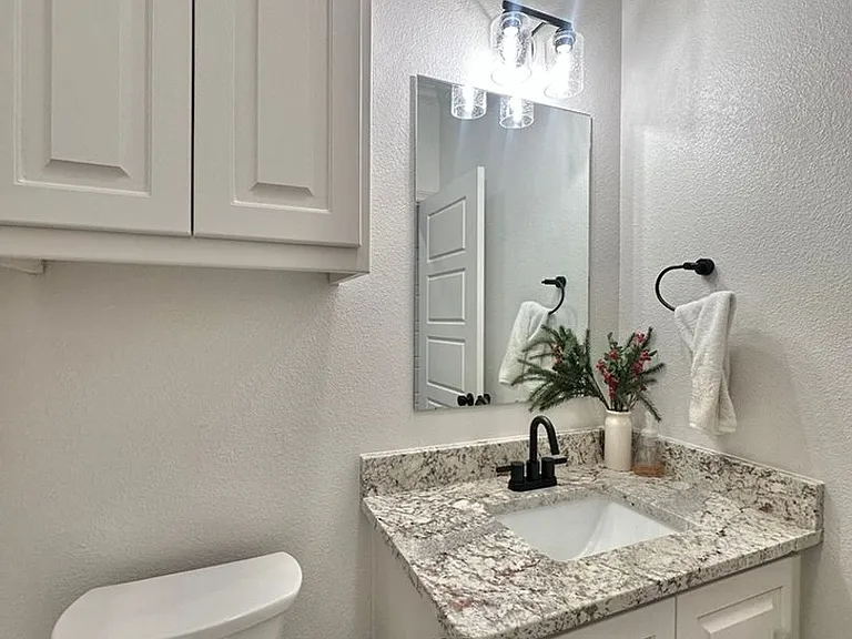 3076 Royal Garden Rd — Photo 6
