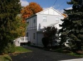 3374 Alpine Pl, Cincinnati, OH 45211