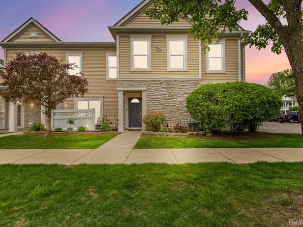 25985 Maritime Cir S, Harrison Township, MI 48045